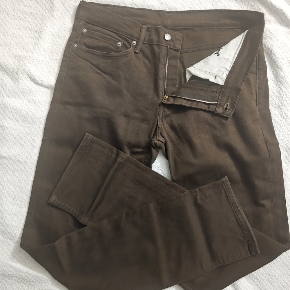 Levi's Dark Brown Slim Jeans with Sophisticated Style